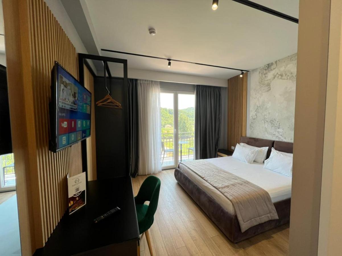 Lord Hotel Tirana Vorë Exterior foto