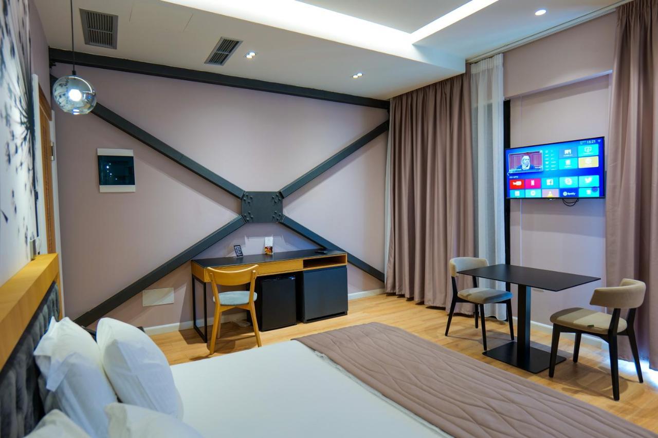 Lord Hotel Tirana Vorë Exterior foto