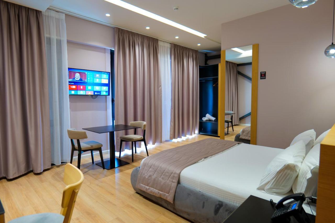 Lord Hotel Tirana Vorë Exterior foto